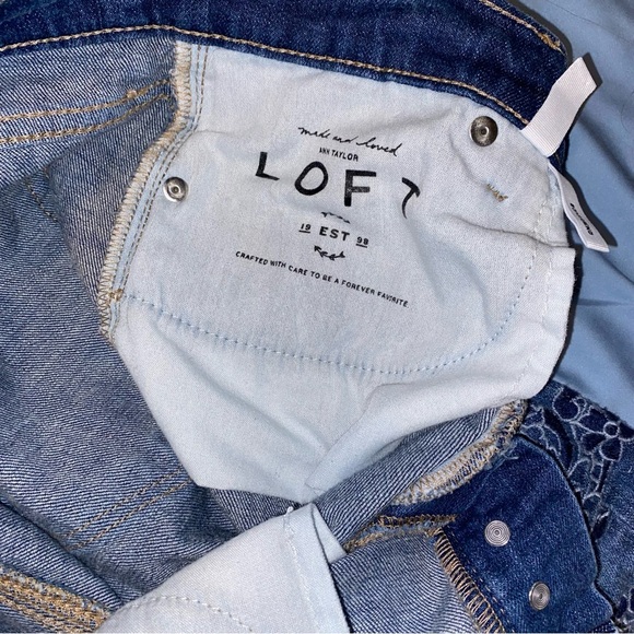 Made & Loved LOFT Ann Taylor Womens Boyfriend Floral Embroidered Hem Jeans 2 - Picture 10 of 10